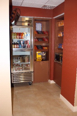 Holiday Inn Express Springfield - Snack Shop