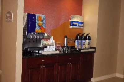 Holiday Inn Express Springfield - Complimentary Coffee Station