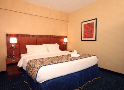 Courtyard by Marriott Philadelphia Bensalem - King Room