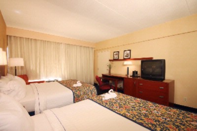 Courtyard by Marriott Philadelphia Bensalem - Two Queen Room