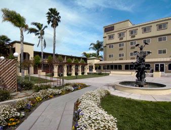 Ramada Inn & Plaza