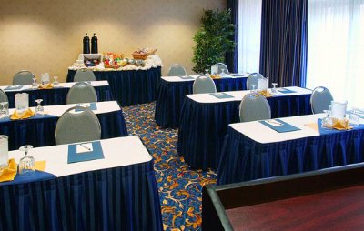 Coast Bellevue Hotel - 