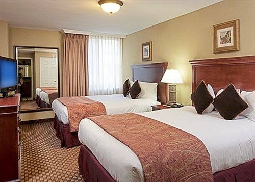 Arlington Court Suites Hotel - Lobby And Front Desk