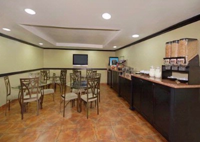 Comfort Inn Near Universal Studios Hollywood - Free Breakfast