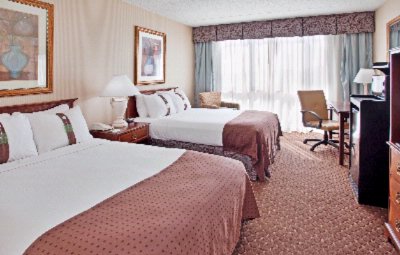 King And Double Bedded Rooms With Work Desks