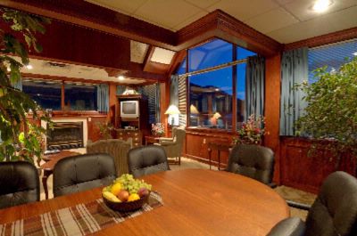 Mount Royal Hotel - Pinnacle Suite