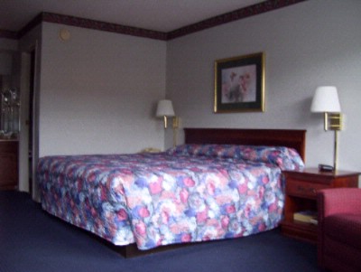 Admiralty Suites & Inn - 