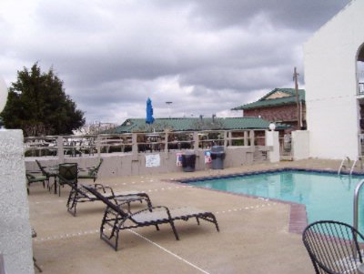 Admiralty Suites & Inn - 