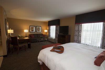 Wichita Northeast Hampton Inn & Suites - 