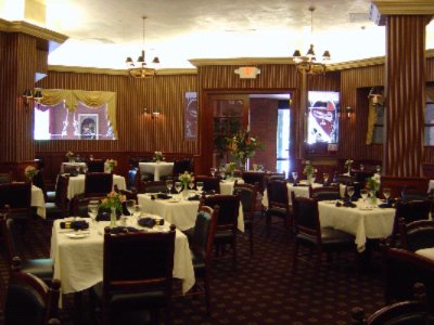Crowne Plaza Edison Hotel - Christie's Reasturant