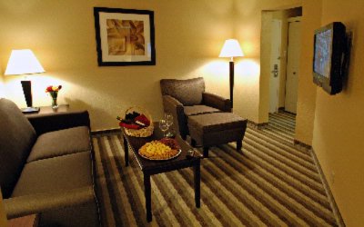 Clarion Inn - King Suite Sitting Area