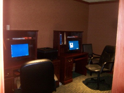 Clarion Inn - Business Center