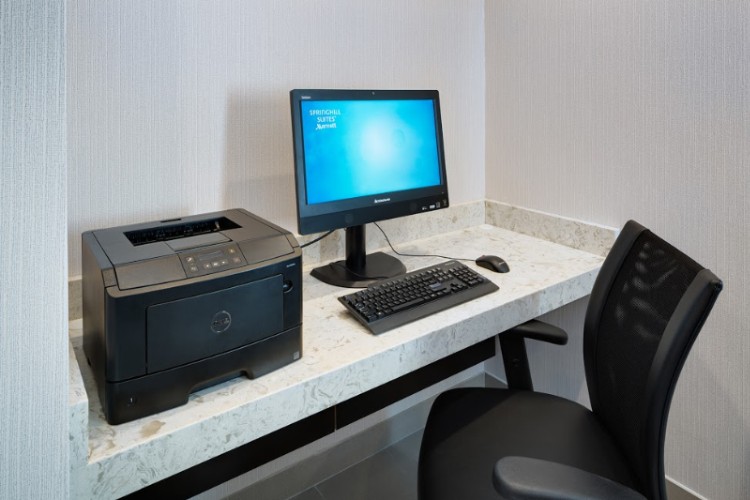 Springhill Suites by Marriott - Bar And Lounge At Springhill Suites By Marriott Milford