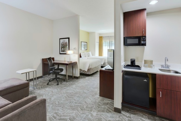 Springhill Suites by Marriott - Front Desk At The Springhill Suites By Marriott Milford