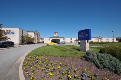 Holiday Inn Express Fishers - Lobby