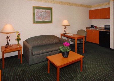 Comfort Suites - 