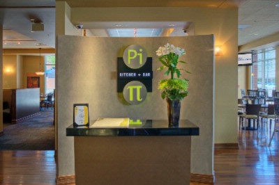 Hilton Garden Inn Denver Downtown - Pi Kitchen + Bar