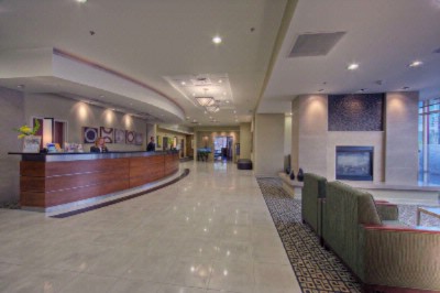 Hilton Garden Inn Denver Downtown - Welcoming Lobby With Natural Light