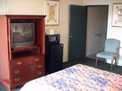 West Coast Inn - T.v 27
