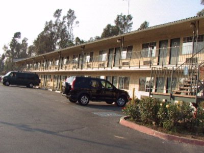 West Coast Inn - Parkin Lot