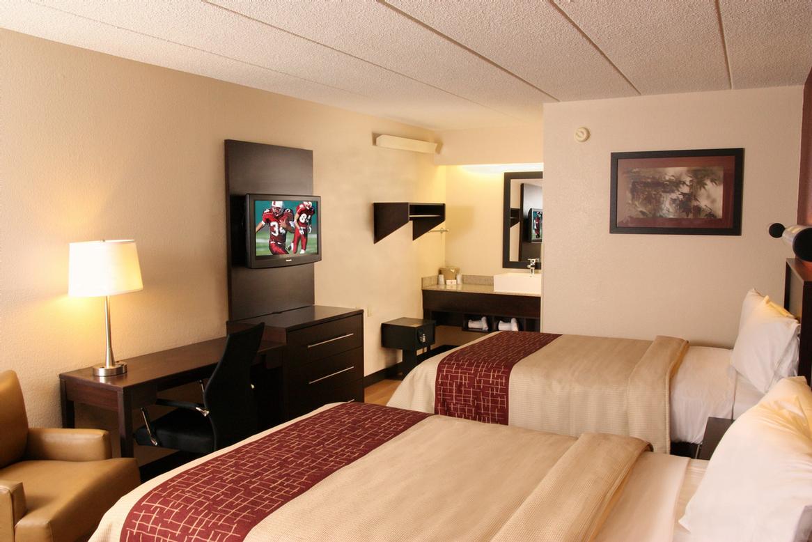 Buffalo Airport Red Roof Inn - Lobby