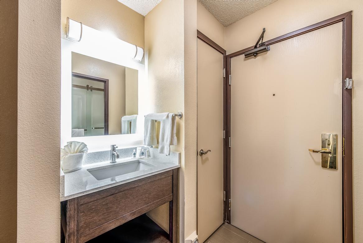 Comfort Inn - 