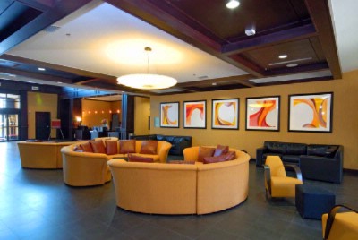 Holiday Inn Arlington Northeast - Lobby Area