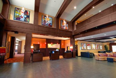 Holiday Inn Arlington Northeast - Front Desk