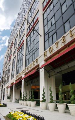 Hotel Exterior Facing 9th Street Nw
