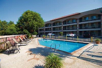 Super 8 - 
