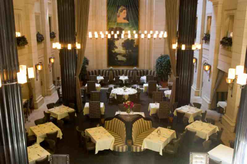 Windsor Arms Hotel - Courtyard Cafe
