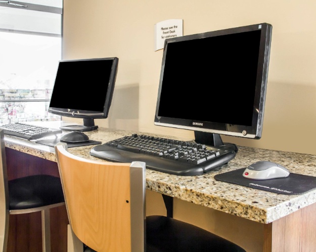 Comfort Inn - Front Desk
