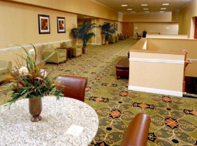 Whispering Woods Hotel & Conference Center - 