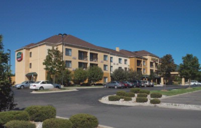 Flint Courtyard - 