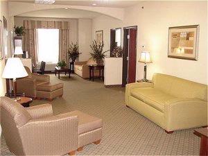 Holiday Inn Express - Presidential Suite Living Room