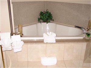 Holiday Inn Express - Jaccuzi Suite