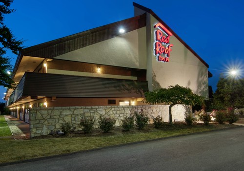 Red Roof Inn - 