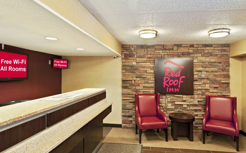 Red Roof Inn - 