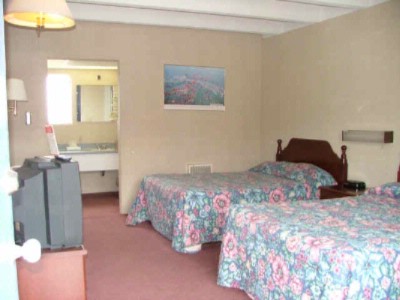 Tecumseh Inn Motel - 