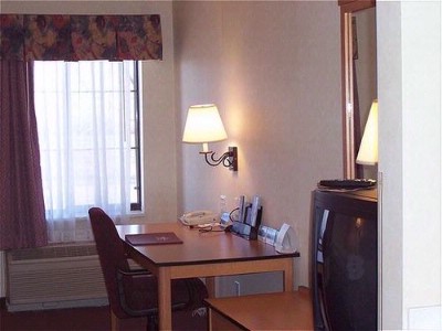 Denver Airport Hospitality Center - In Room Desk And Work Area