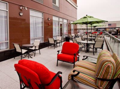 Fairfield Inn by Marriott L.i.c. / Manhattan View - Outdoor Patio