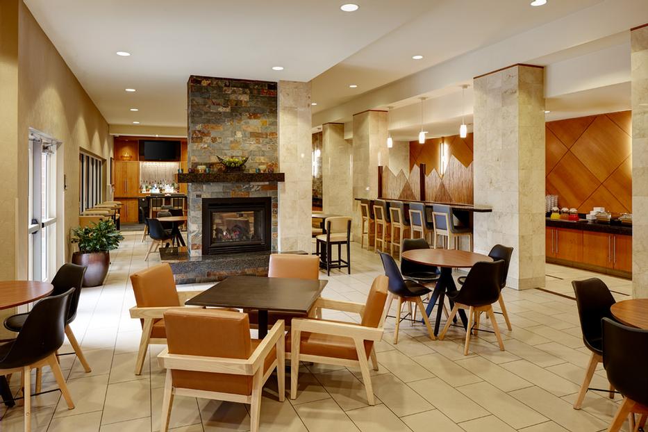 Hotel Sierra Bellevue - 