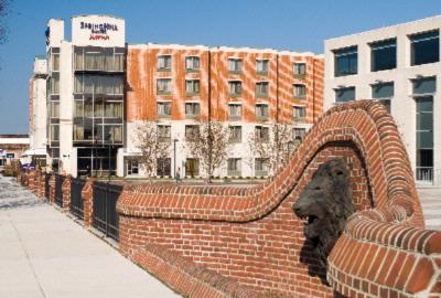 Springhill Suites by Marriott Odu Village - 