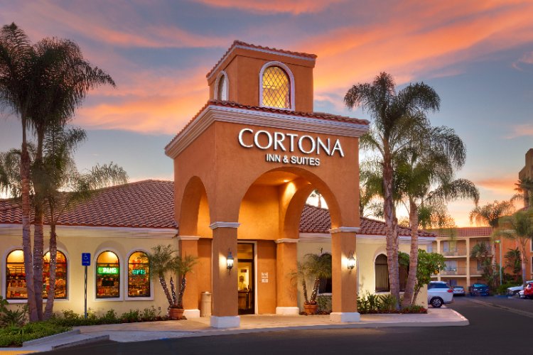 Cortona Inn & Suites In The Anaheim Resort