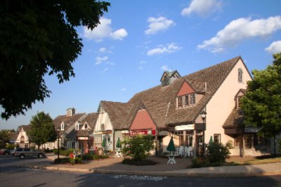 Hampton Inn Lancaster - Within Walking Distance You Will Find Many Specialty Shops Delis And Restaurants. A Park Is Also Within Walking Distance With Ponds Gazebos And Playgrounds. You'll Enjoy The Beauty And Serenity Of The Land Surrounding Our Beautiful Hampton Inn.