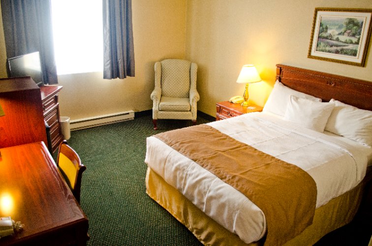 Park Inn Airport Montreal - Guestroom