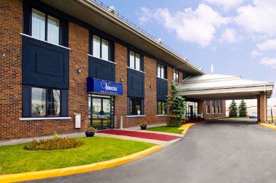 Park Inn Airport Montreal - Exterior