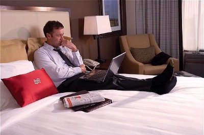 The West End Hotel Dallas Downtown - Crowne Bedding Package