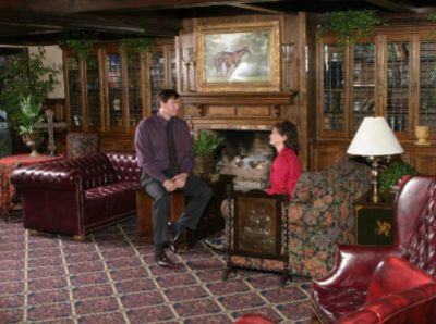 Old English Inn Hotel & Conference Center - 