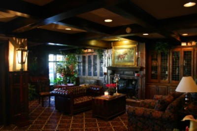 Old English Inn Hotel & Conference Center - 